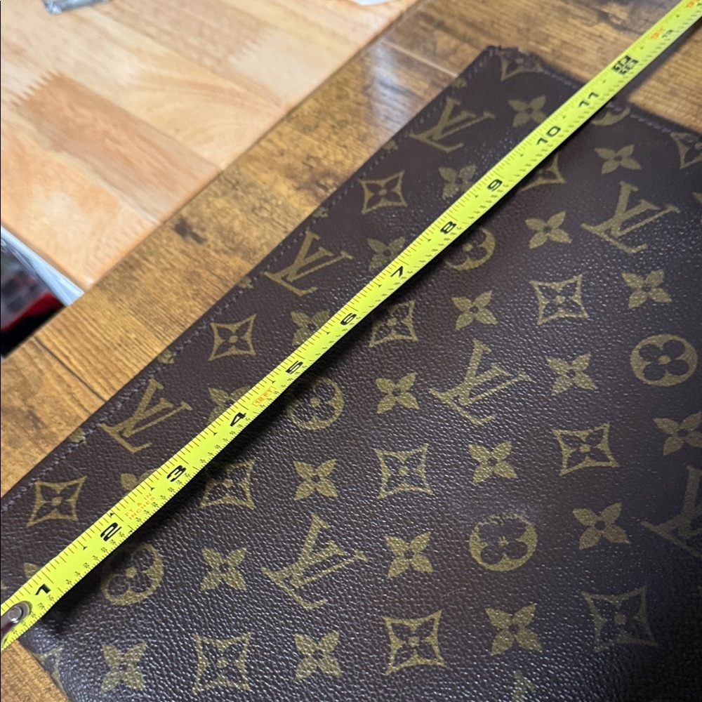 Louis Vuitton Brown Monogram Canvas Zip Portfolio - Picture 3 of 14
